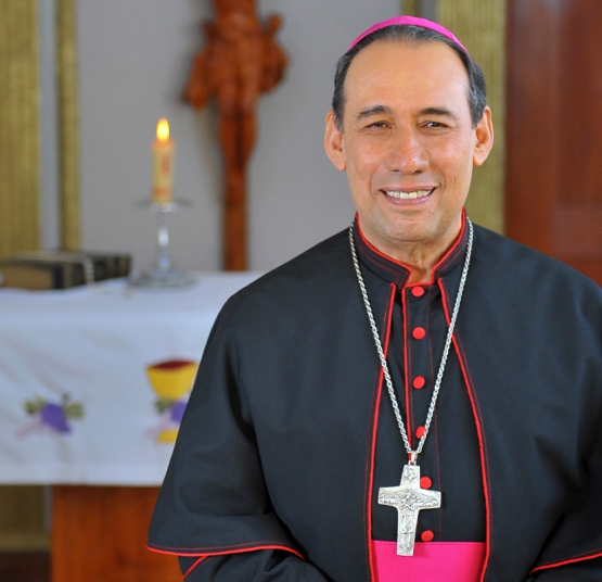 Fernández: misión solidaria en la pandemia Fernández: misión solidaria en la pandemia